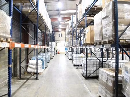 location entrepôt 2 600 m² à 7 233 m²