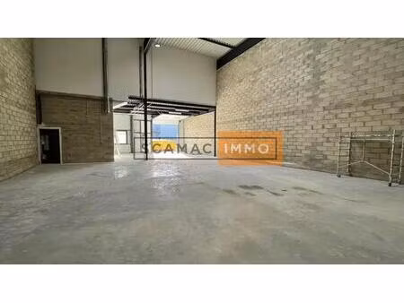 location entrepôt aubergenville 78410 409m²