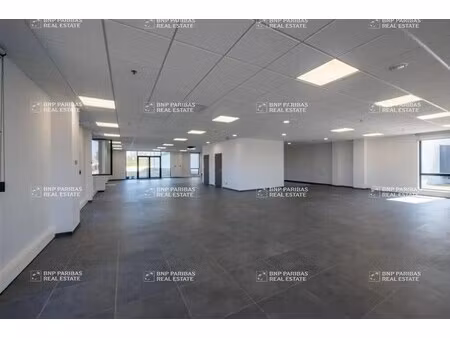location entrepôt logistique 5 845 m²