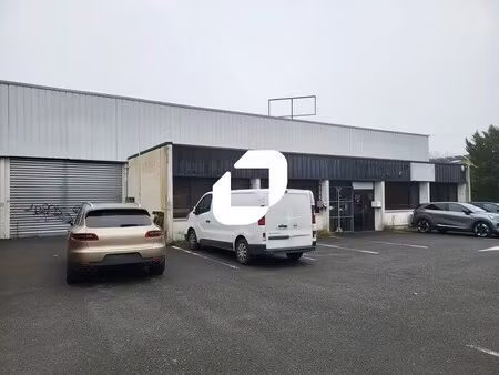 location entrepôt 394 m² à 808 m²