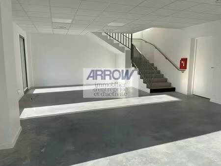 location entrepôt reze 44400 450m²