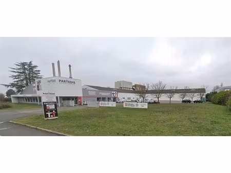 location local d'activités 1 200 m²