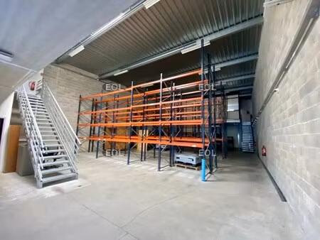 location local d'activités 500 m²