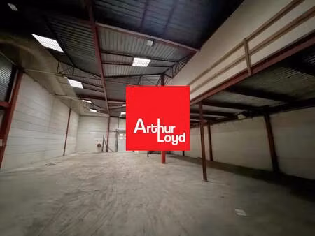 location local d'activités 454 m² à 3 358 m²