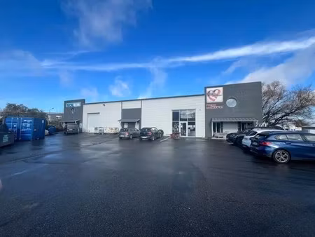 location local d'activités 350 m²