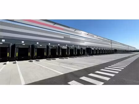 location entrepôt logistique port-saint-louis-du-rhône 13230 12615m²
