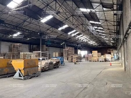 location local d'activités 3 080 m²