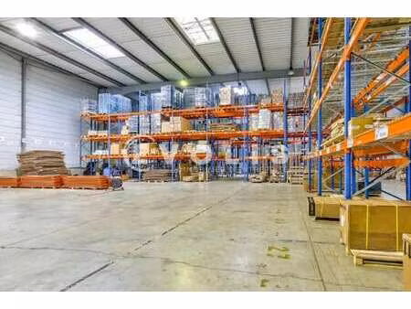 location local d'activités 1 998 m²