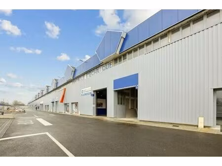location local d’activités vaux-le-pénil 77000 256m² à 7107m²