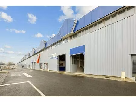 location local d'activités 256 m² à 7 107 m²