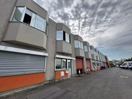 location local d’activités villejuif 94800 427m²
