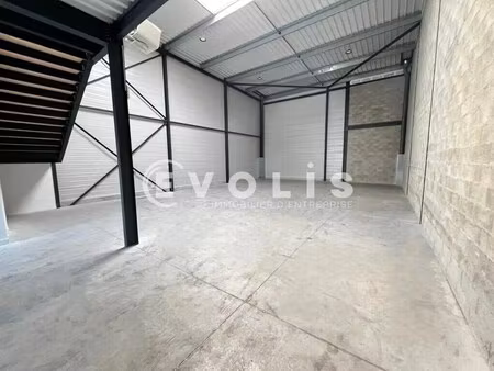 location local d'activités 63 m² à 292 m²