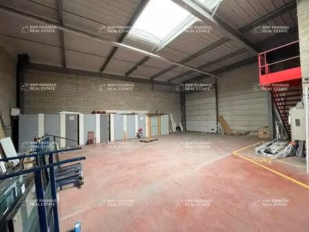 location local d’activités noisiel 77186 281m² à 905m²