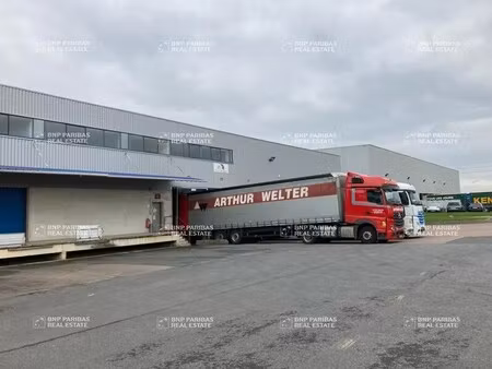 location entrepôt logistique rebais 77510 2600m² à 4328m²