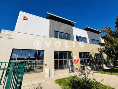 location local d'activités 391 m²