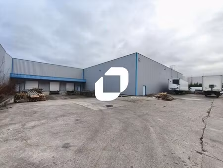 location local d’activités santeny 94440 2000m²