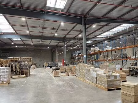 location local d'activités 383 m² à 2 961 m²