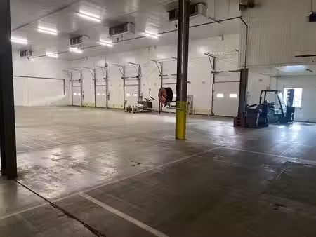 location entrepôt mâcon 71000 1500m² à 3857m²