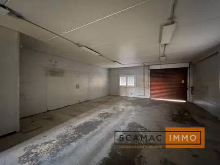 location entrepôt 228 m²