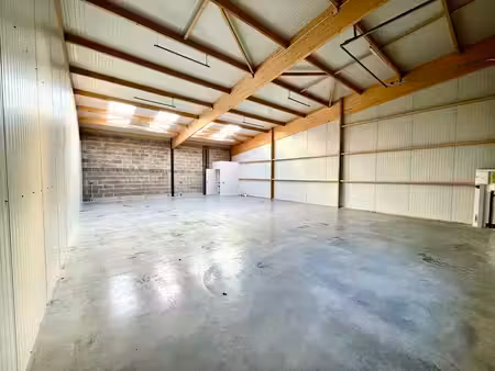 location local d’activités saint-léonard 76400 99m²