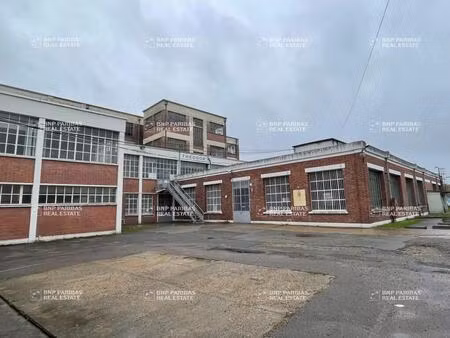 location local d'activités 1 300 m²