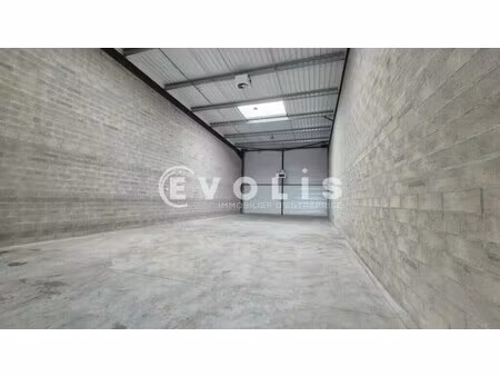 location local d'activités 42 m² à 837 m²