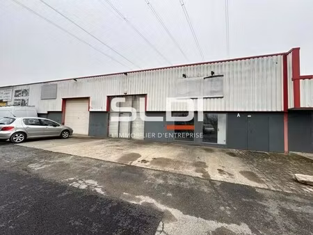 location local d'activités 273 m²