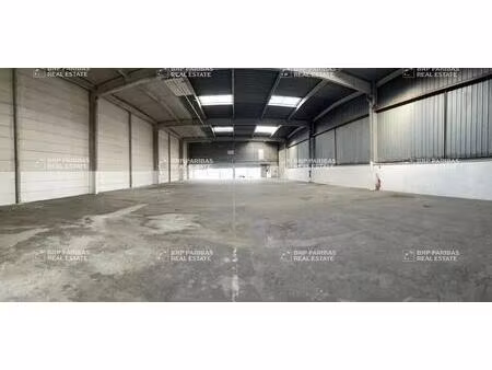 location local d'activités 1 449 m²