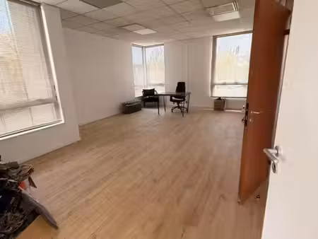 location entrepôt massy 91300 250m²