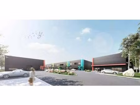 location local d'activités 6 800 m²