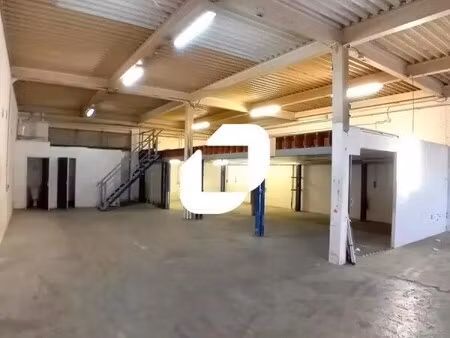 location local d'activités 345 m²