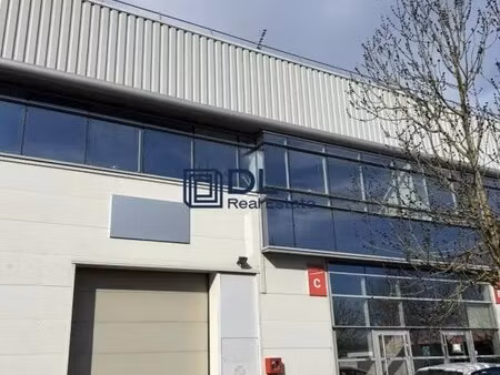 location entrepôt bois-d’arcy 78390 360m²