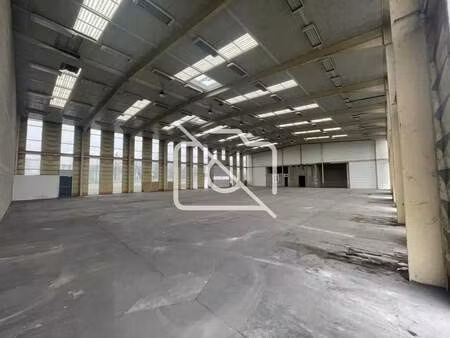 location entrepôt 980 m²