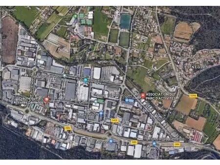 location entrepôt 215 m²