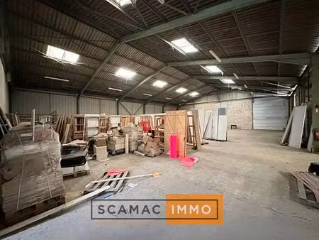 location entrepôt 800 m²