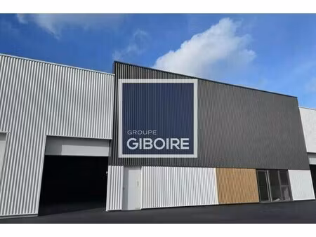 location entrepôt 298 m²