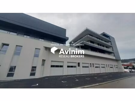 location entrepôt 92 m²