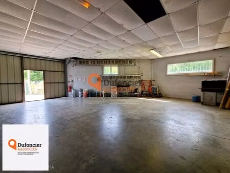 location entrepôt 262 m²