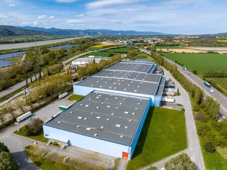 location entrepôt 4 876 m² à 9 828 m²