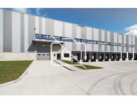 location entrepôt 2 958 m² à 37 574 m²