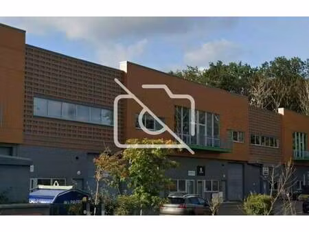 location entrepôt 339 m²