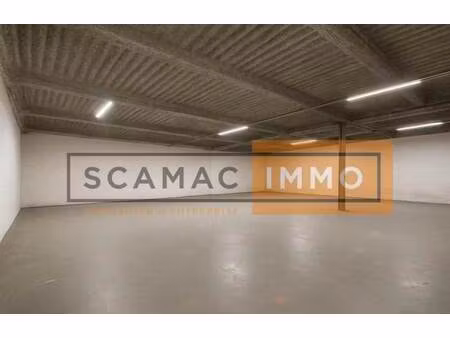 location entrepôt 775 m²