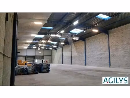 location entrepôt 1 351 m²
