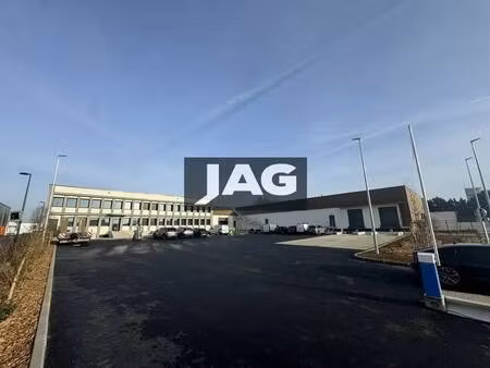 location local d'activités 8 852 m²