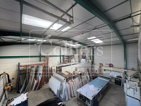 location local d'activités 255 m²