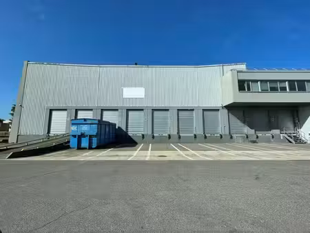 location entrepôt logistique 1 393 m² à 4 060 m²