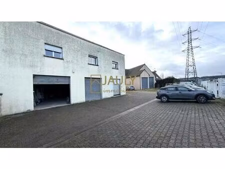 location local d'activités 172 m²