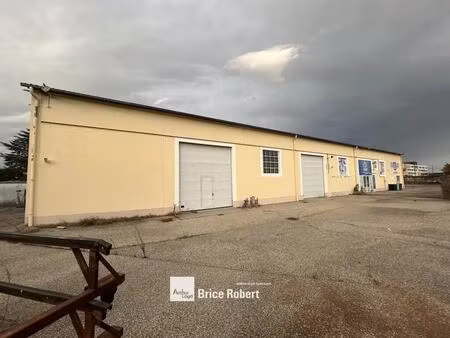location local d'activités 490 m²