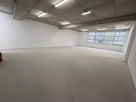 location local d’activités paris 75019 320m²