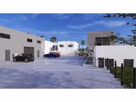location local d’activités saint maximin la sainte baume 83470 56m² à 1993m²